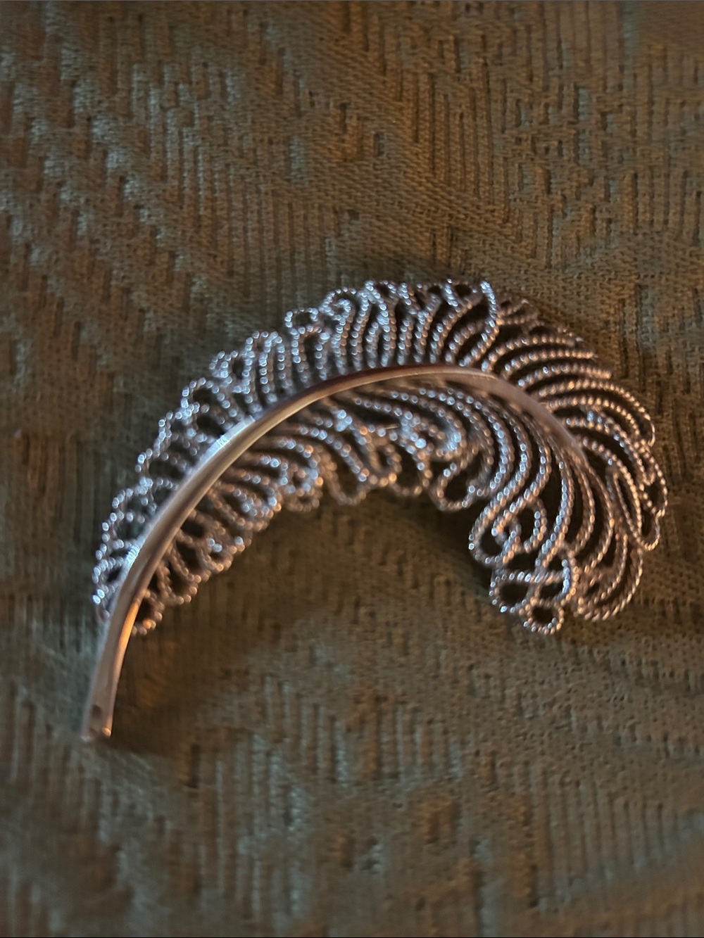 Silver Feather Filigree Brooch - Elegant Women's Jewelry